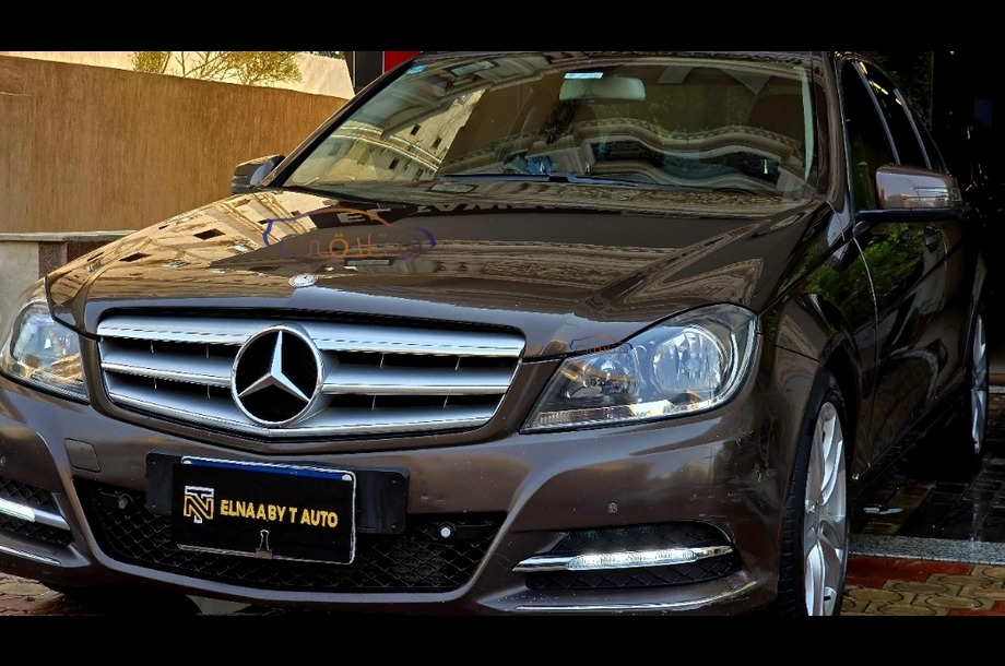 C 180 Mercedes Brown