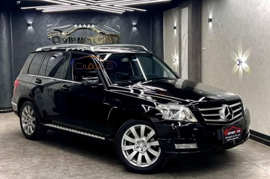 GLK 350 Mercedes أسود