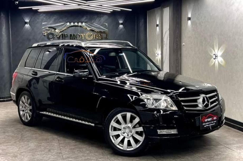 GLK 350 Mercedes أسود