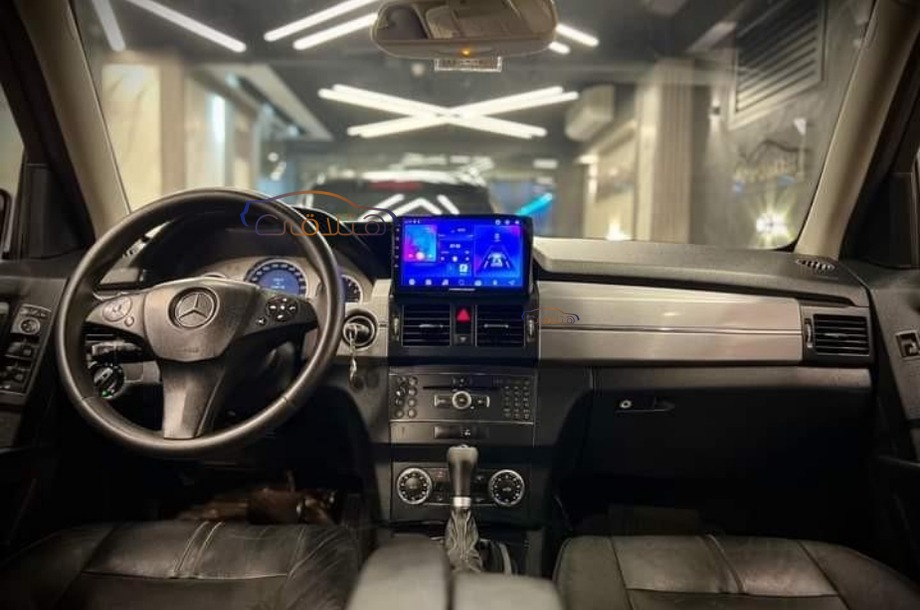 GLK 350 Mercedes أسود