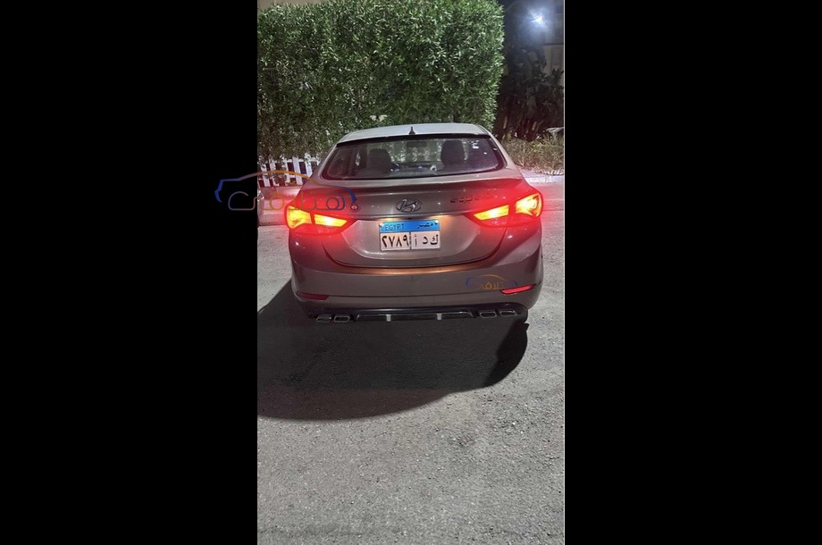 Elantra MD Hyundai Gold