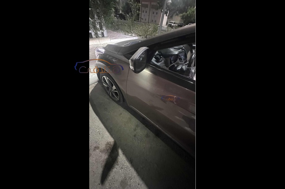 Elantra MD Hyundai Gold