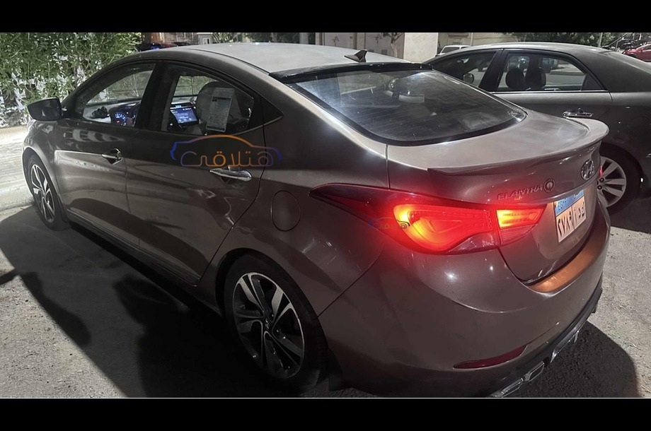 Elantra MD Hyundai Gold