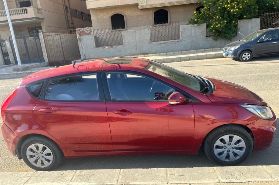 Accent RB Hyundai Red