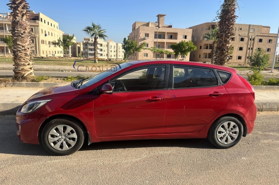 Accent RB Hyundai Red