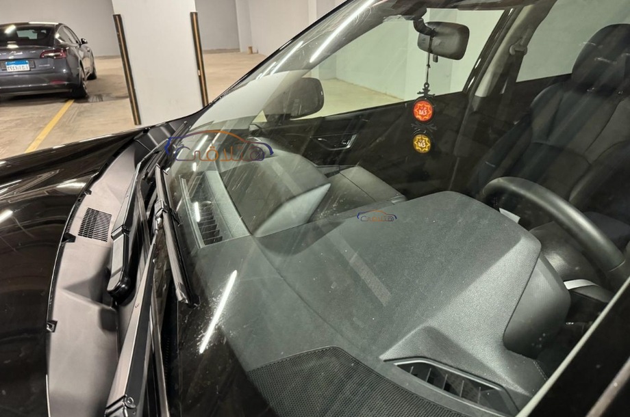 Forester Subaru أسود