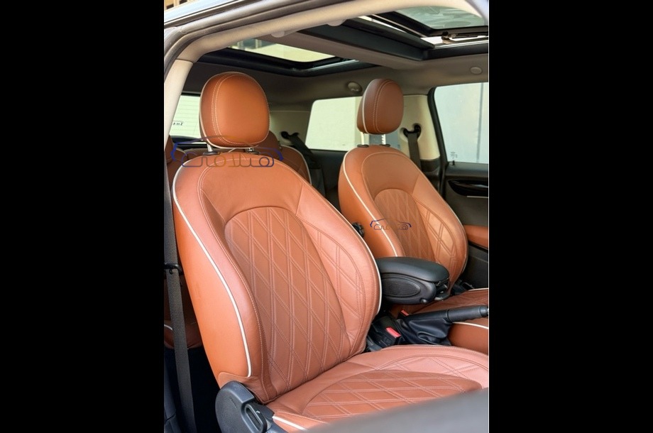 Cooper Mini أخضر