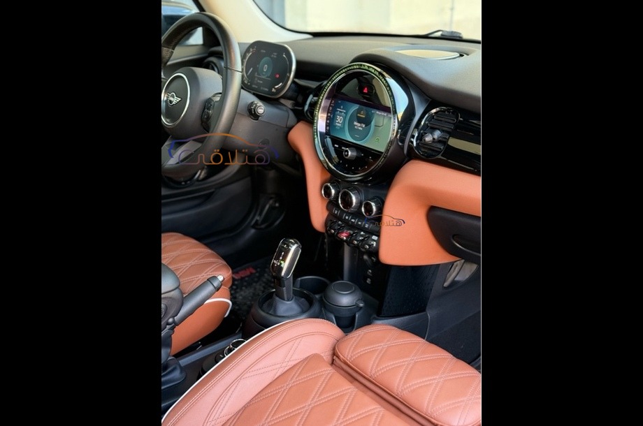 Cooper Mini أخضر