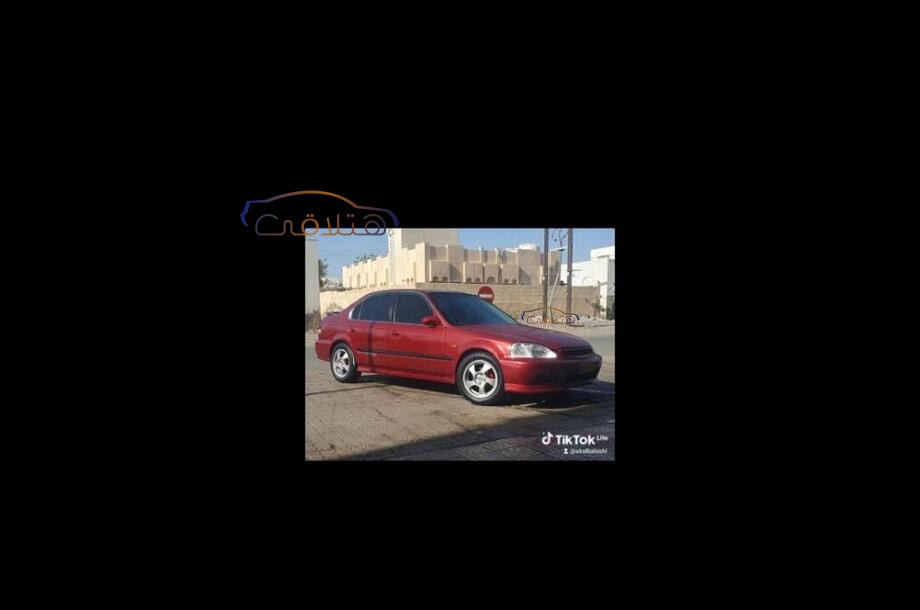 Civic Honda احمر