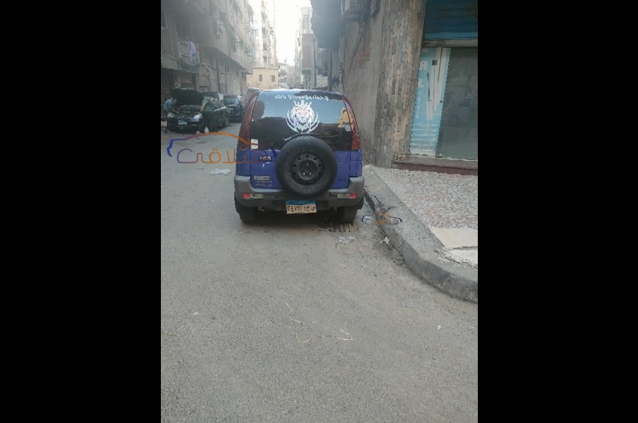 Terios Daihatsu أزرق
