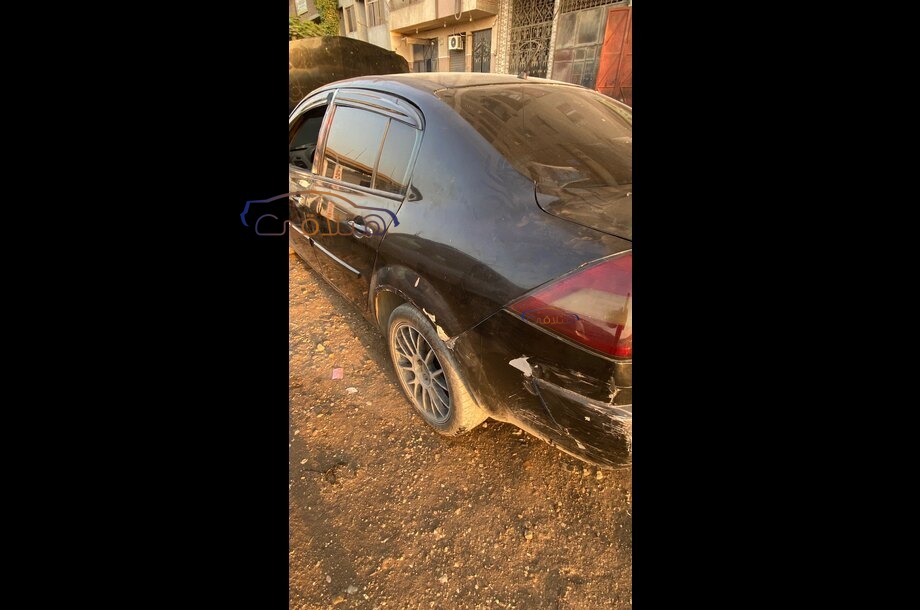 Megane Renault أسود