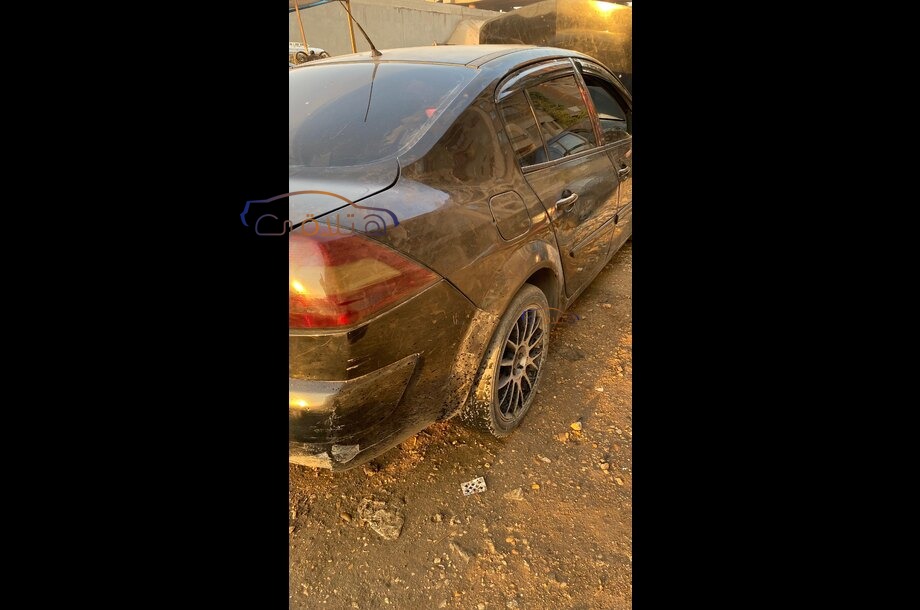 Megane Renault أسود