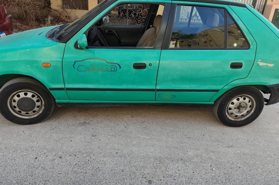 Felicia Skoda أخضر