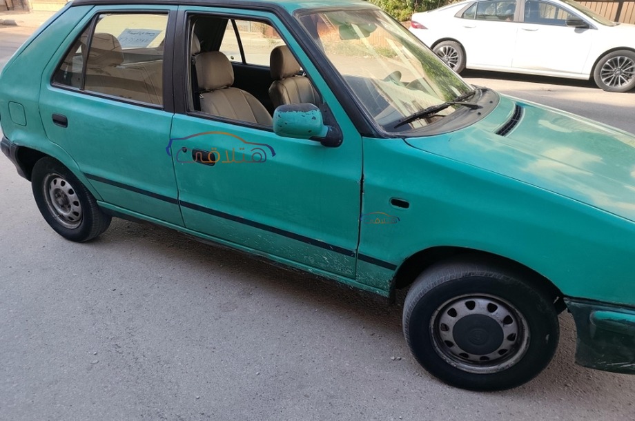 Felicia Skoda أخضر