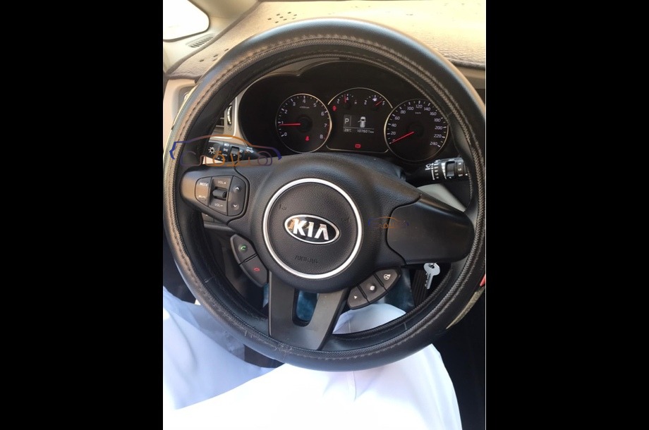 Carens Kia فضي
