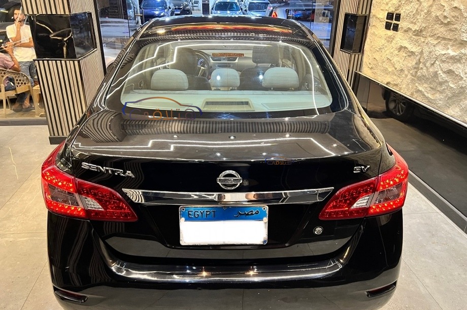 Sentra Nissan Black