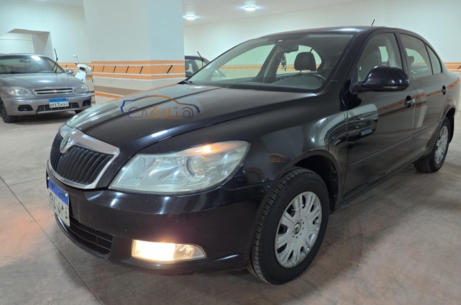 Fantasia Skoda أسود