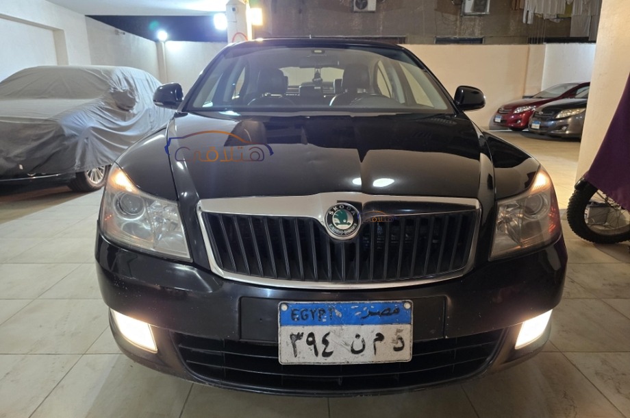 Fantasia Skoda أسود