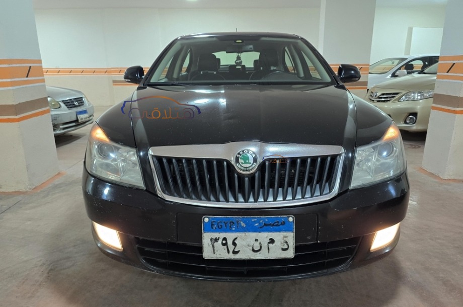 Fantasia Skoda أسود