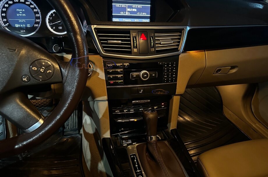 E 250 Mercedes أسود