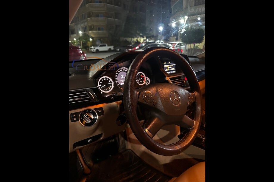 E 250 Mercedes أسود