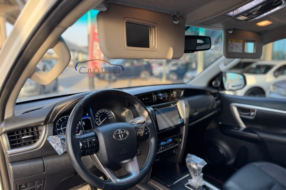 Fortuner Toyota White