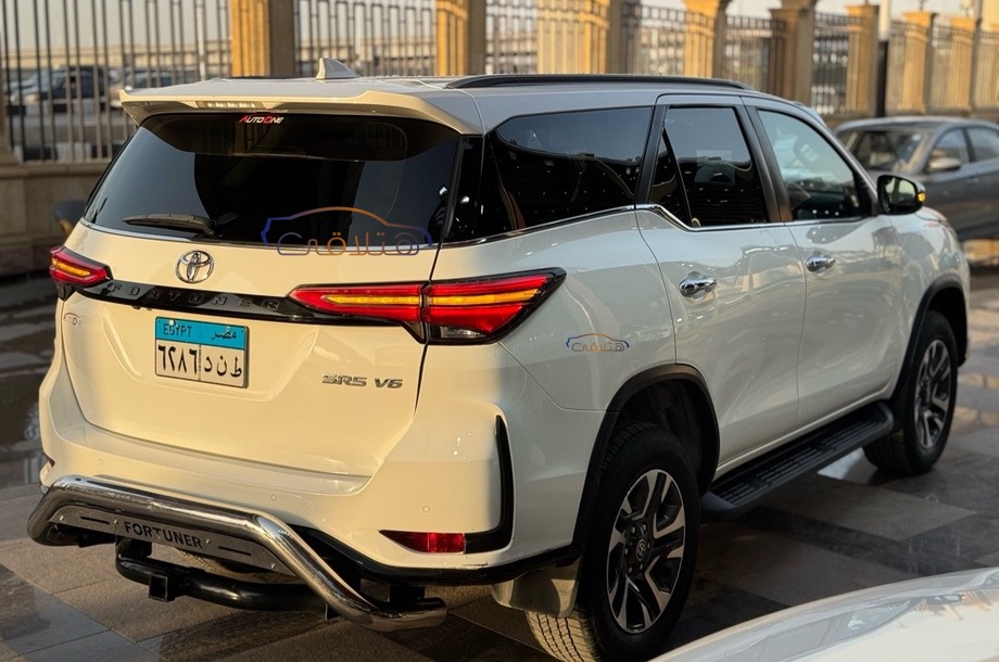 Fortuner Toyota White