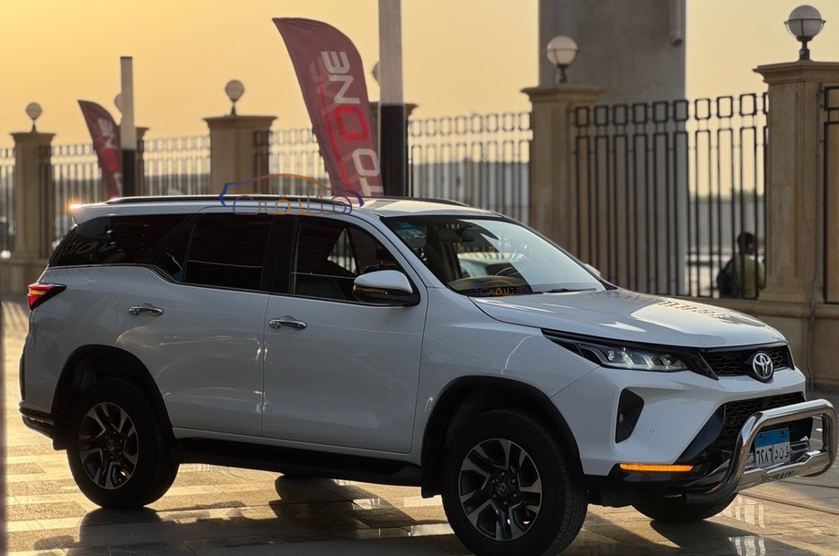 Fortuner Toyota White