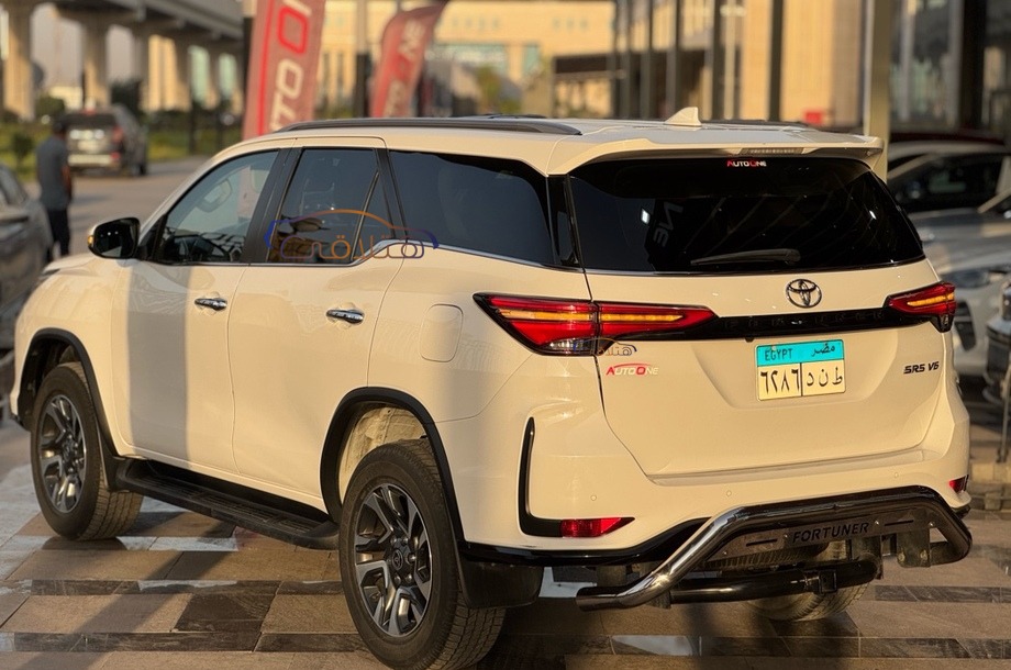 Fortuner Toyota White