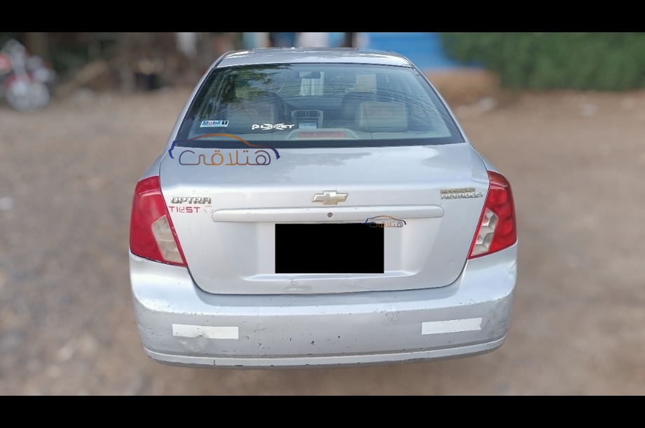 Optra Chevrolet فضي