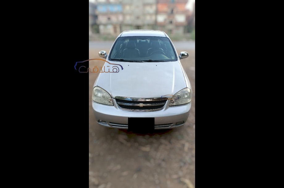 Optra Chevrolet فضي