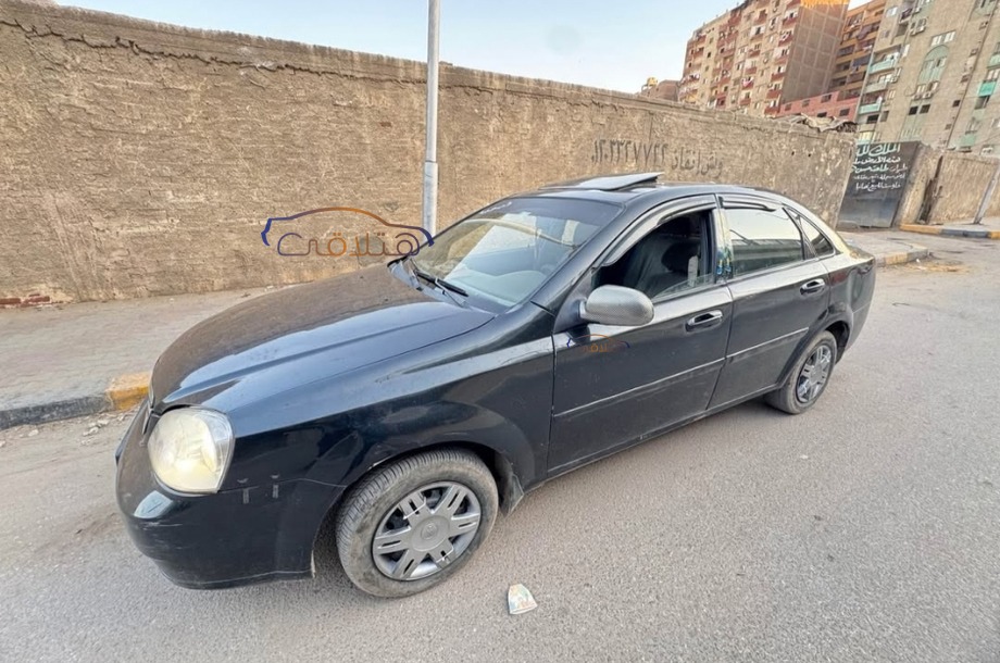 Optra Chevrolet أسود