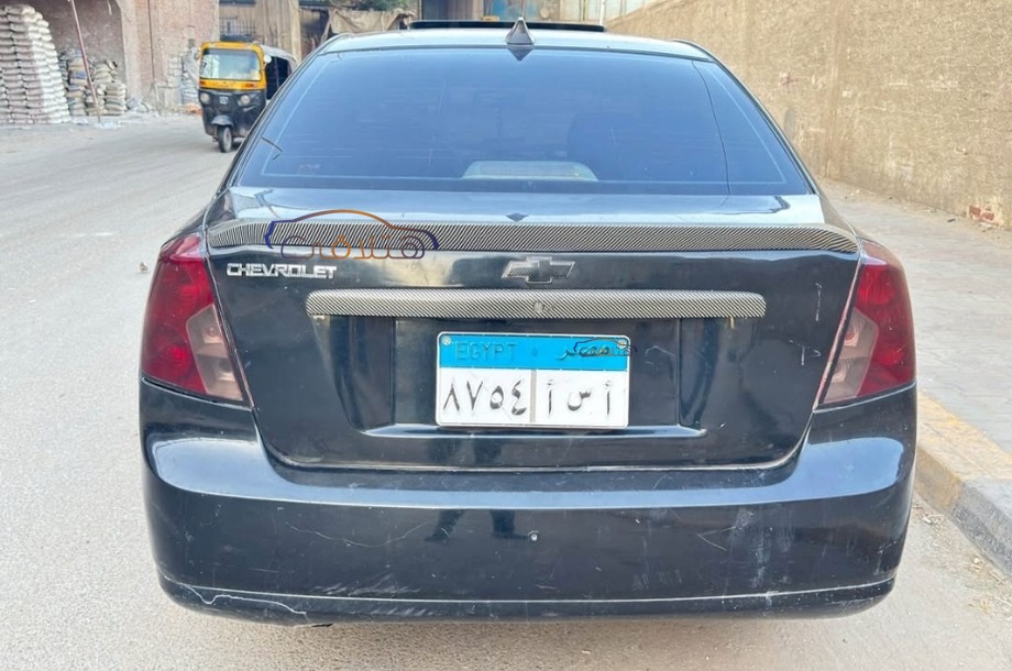 Optra Chevrolet أسود