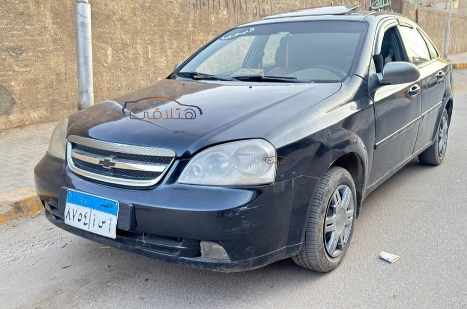 Optra Chevrolet أسود