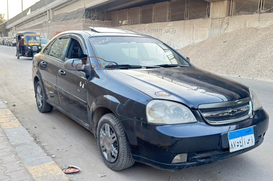 Optra Chevrolet أسود