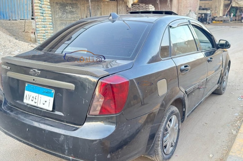 Optra Chevrolet أسود