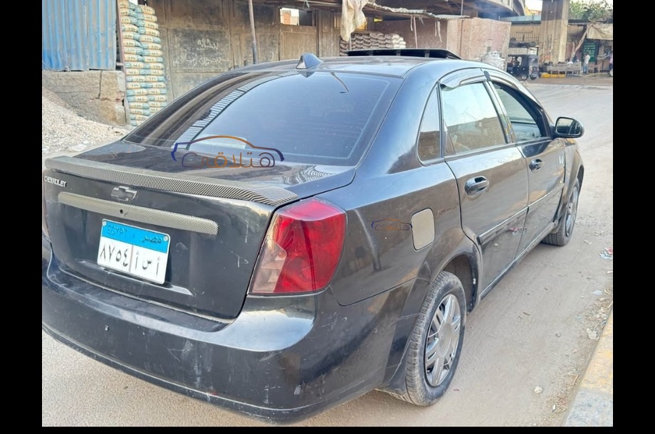 Optra Chevrolet أسود