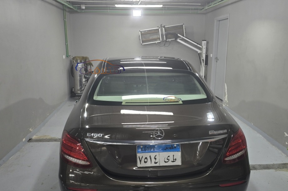 E 180 Mercedes برونزي