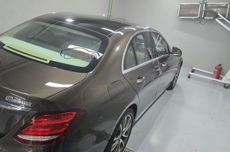 E 180 Mercedes برونزي