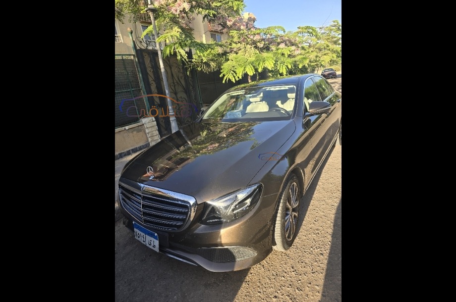 E 180 Mercedes برونزي