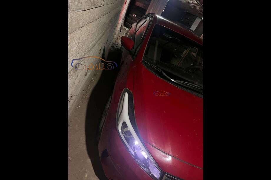 Cerato Kia احمر