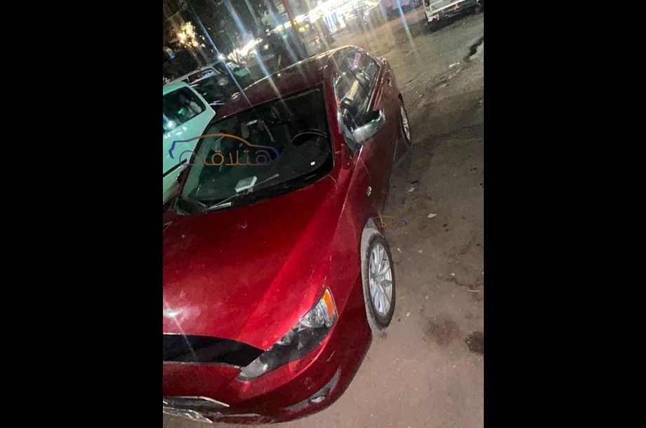 Lancer EX Shark Mitsubishi احمر