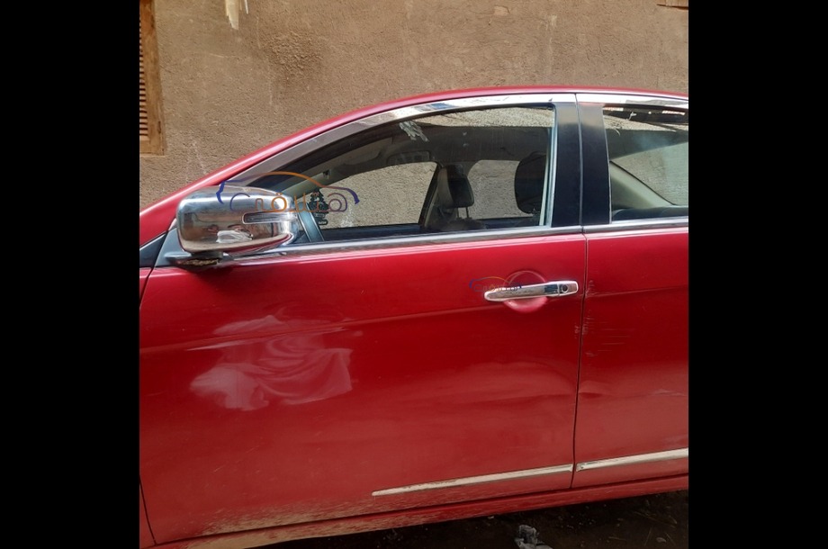 Lancer EX Shark Mitsubishi احمر