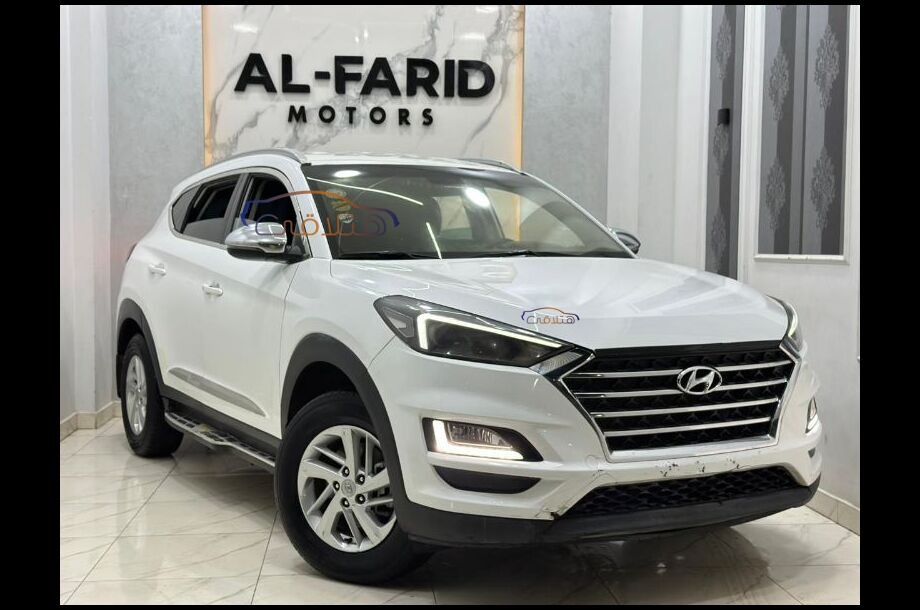 Tucson Hyundai White