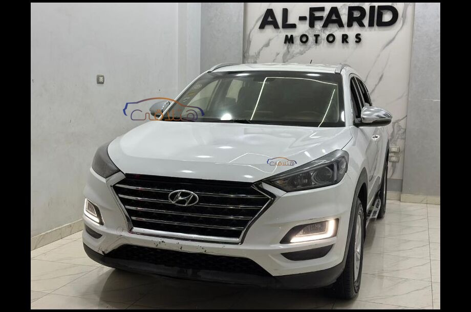 Tucson Hyundai White