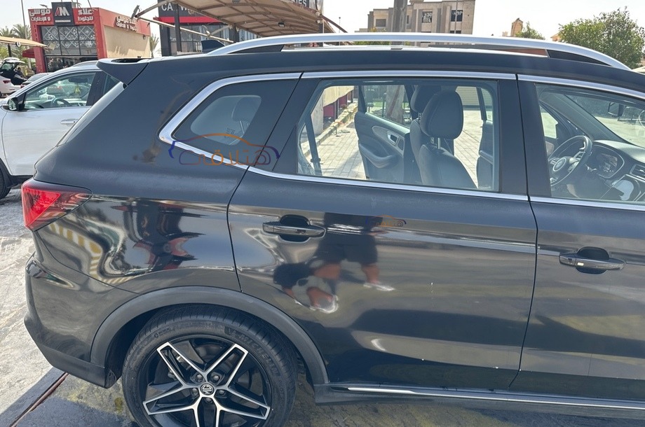 RX5 Plus MG أسود