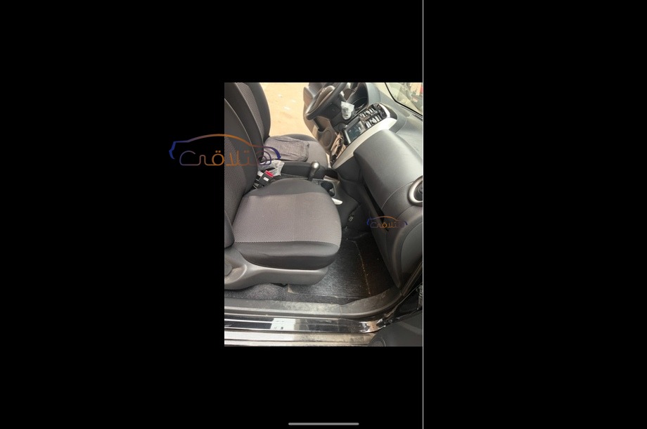 Sunny Nissan أسود