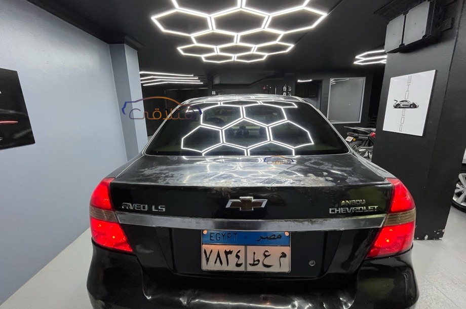 Aveo Chevrolet أسود