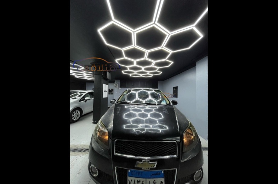 Aveo Chevrolet أسود