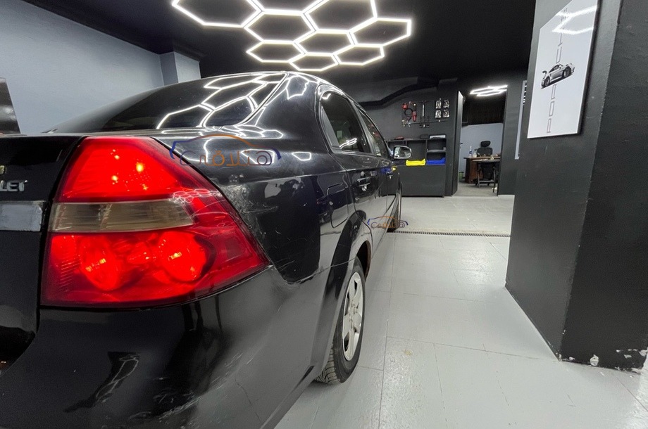 Aveo Chevrolet أسود